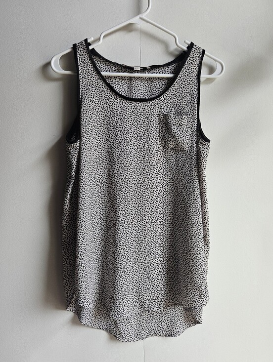 LOFT Tops - 2 for $12: Loft Dolphin-Hem Oversized Sleeveless Tank in Women's XS